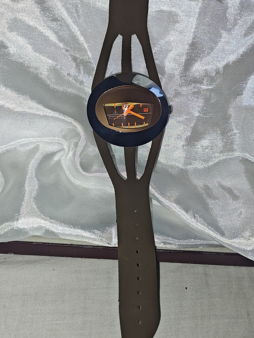 Unbranded Brown Silicone Strap Analog Wristwatch with Black Dial